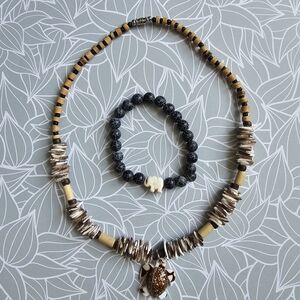 Elegant Beaded Necklace and Bracelet Set